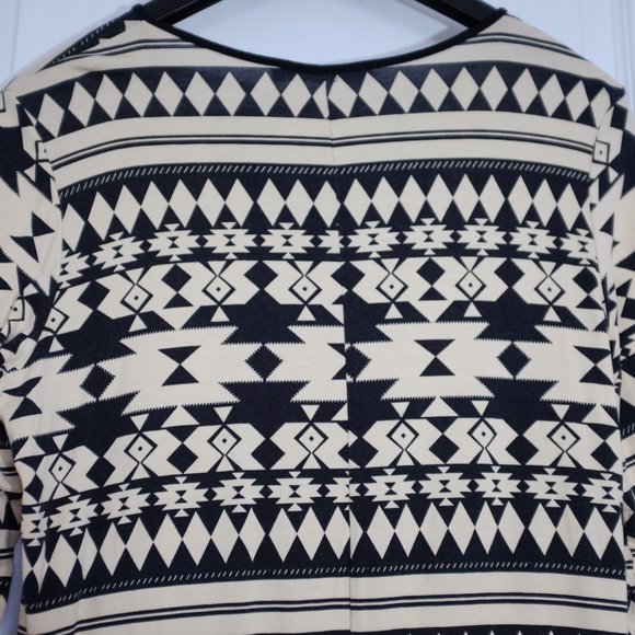 COPY - Signature weekend Aztec Print Tunic M - Picture 4 of 9